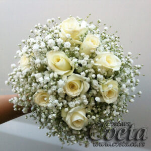 Bidermajer od belih ruza