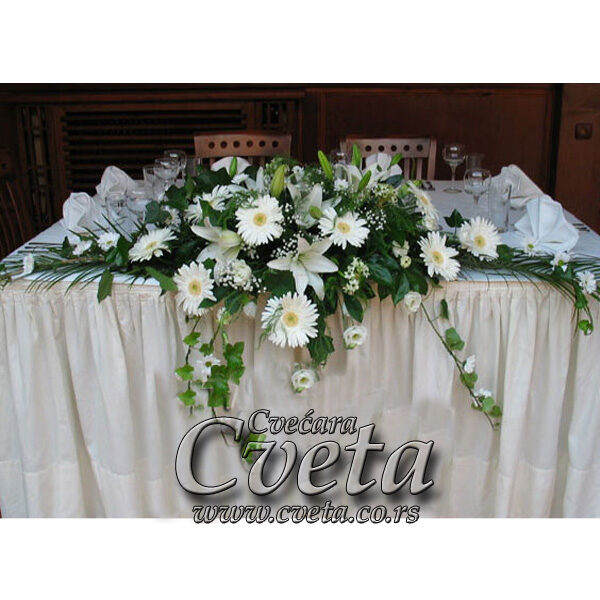 Dekoracija mladenačkog stola