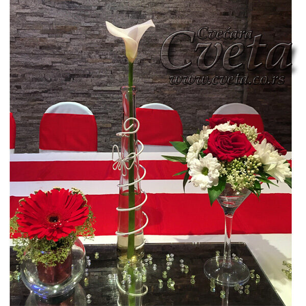 Dekoracija stolova za venčanje