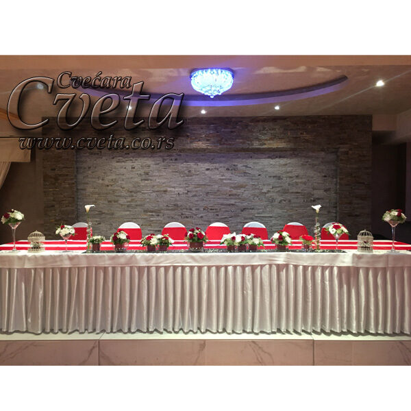 Dekoracija stolova za venčanje