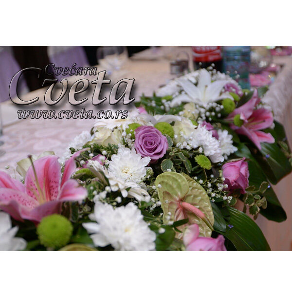 Dekoracija stolova za venčanje