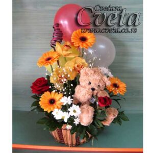 Rođendanski poklon - cveće u korpi